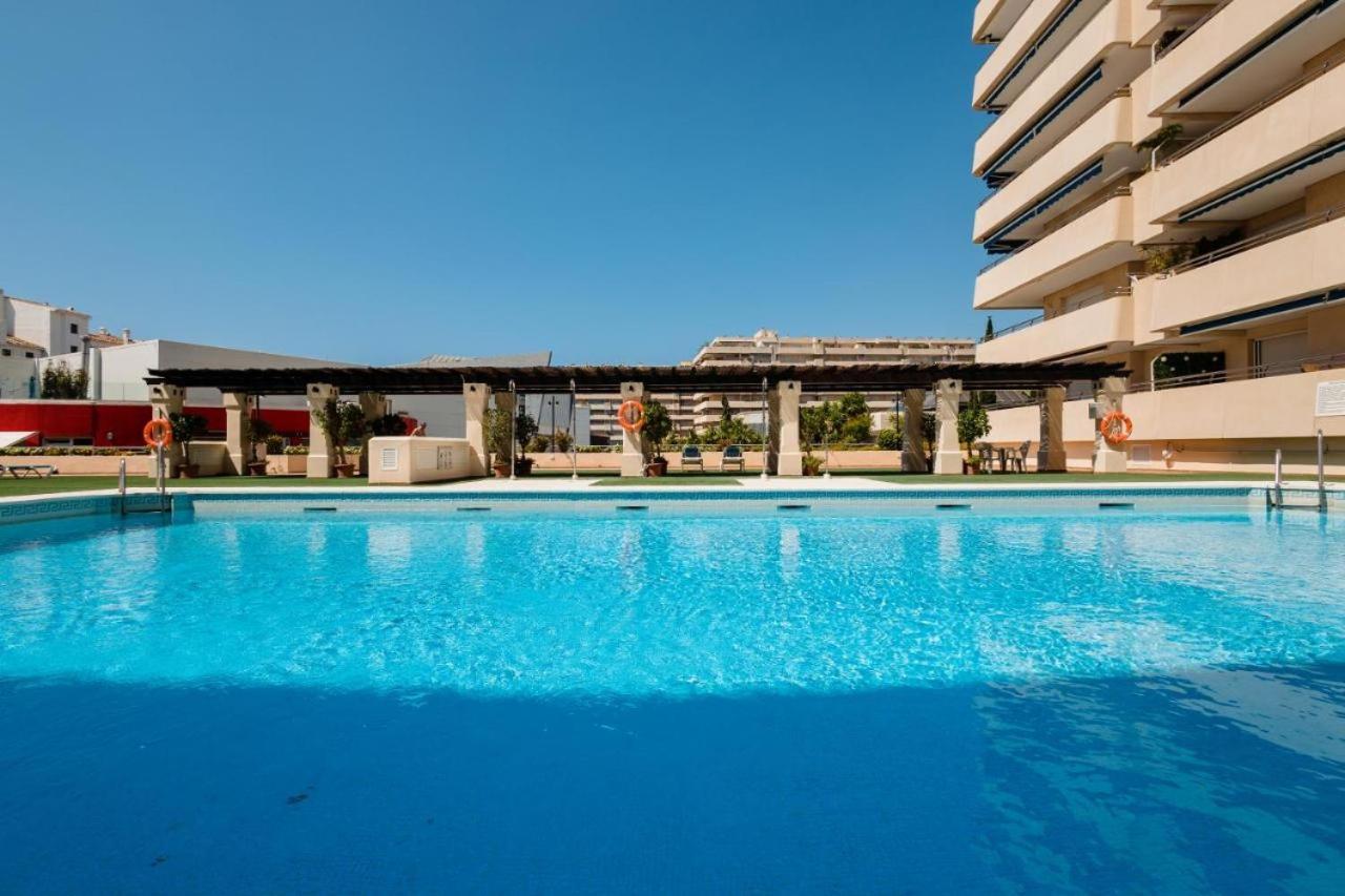 3 Lux Apt Puerto Banus-terrace 5 Min To Beach Appartement Marbellac